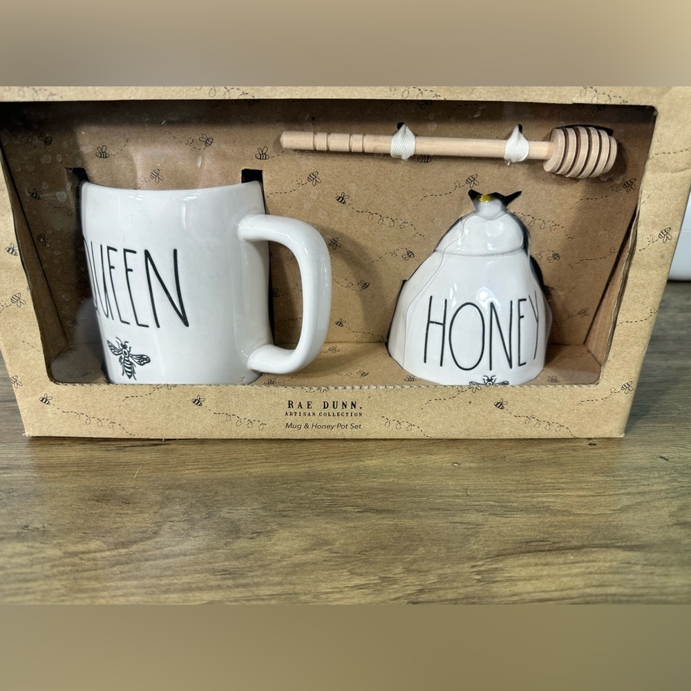Rae Dunn 🐝 QUEEN BEE mug and honey pot 🍯 set - Picture 4 of 6